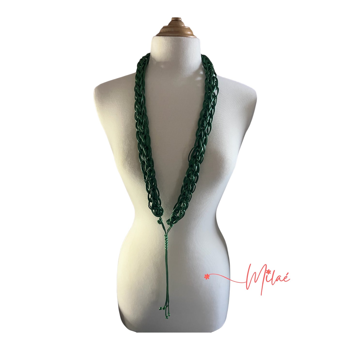 Collar hecho a mano color verde