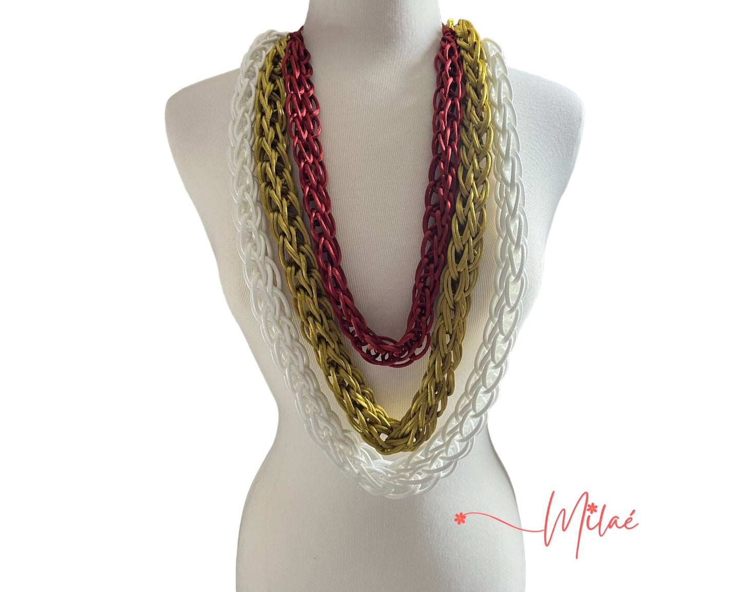 Three Colors Neck