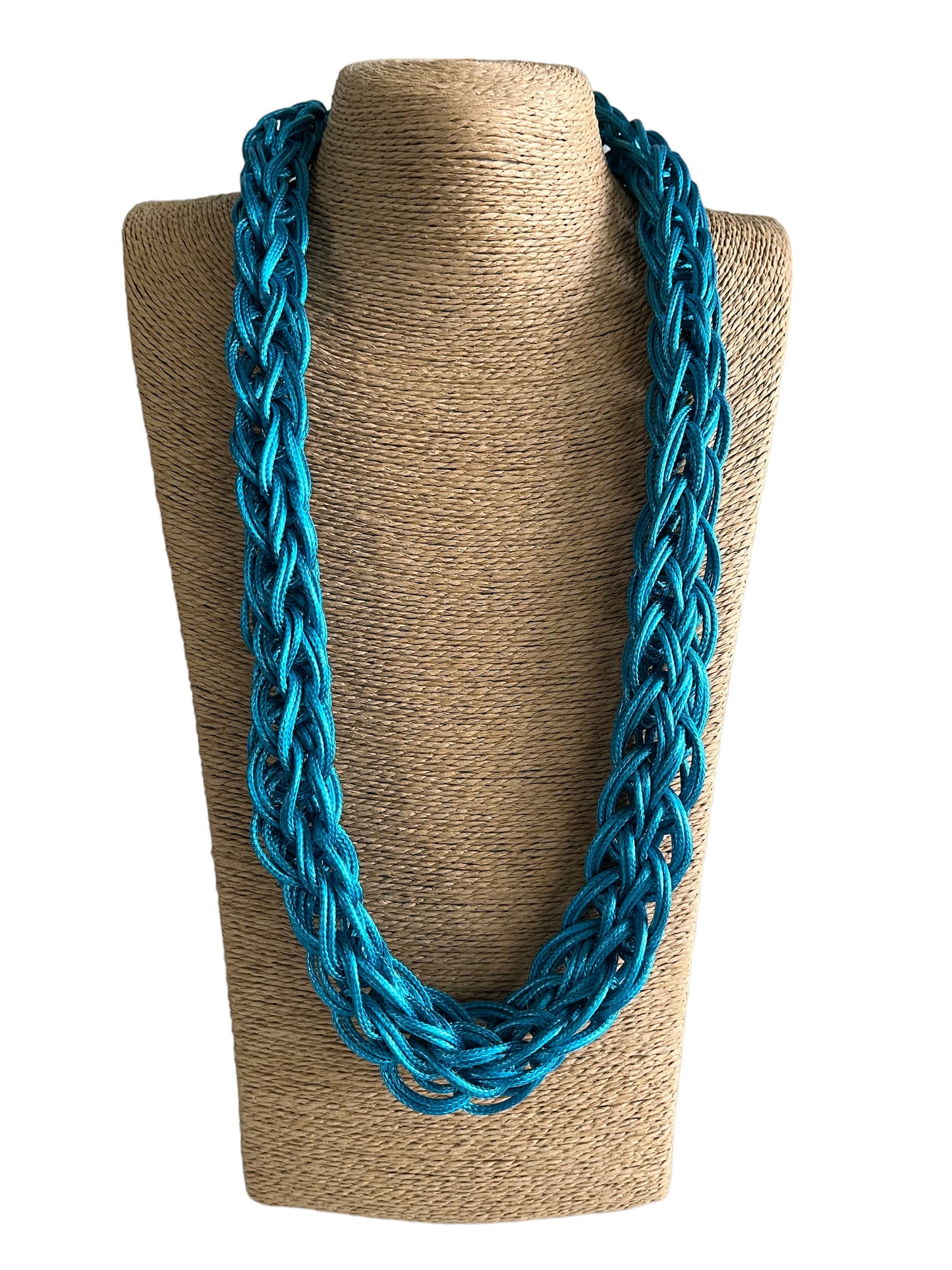 Collar hecho a mano color azul turquesa y azul royal