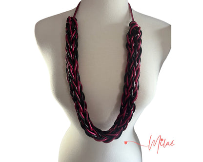 Collar hecho a mano color negro & fusha ancho